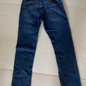 Boys Levi’s 511 Slim denim jeans in boys size12